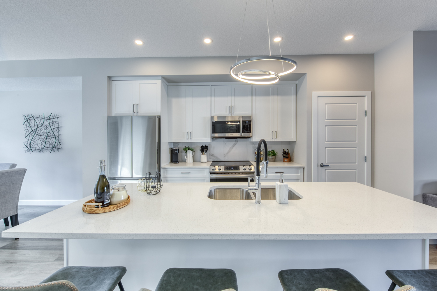 Kitchen and dining image representing setup tips and tricks